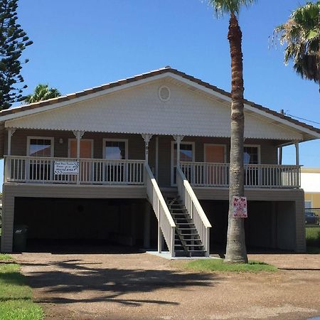 Capricorn Beach House Vacation Rental South Padre Island Exterior photo