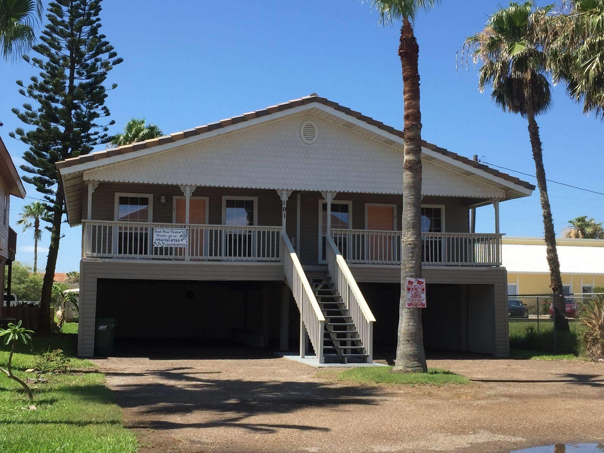 Capricorn Beach House Vacation Rental South Padre Island Exterior photo