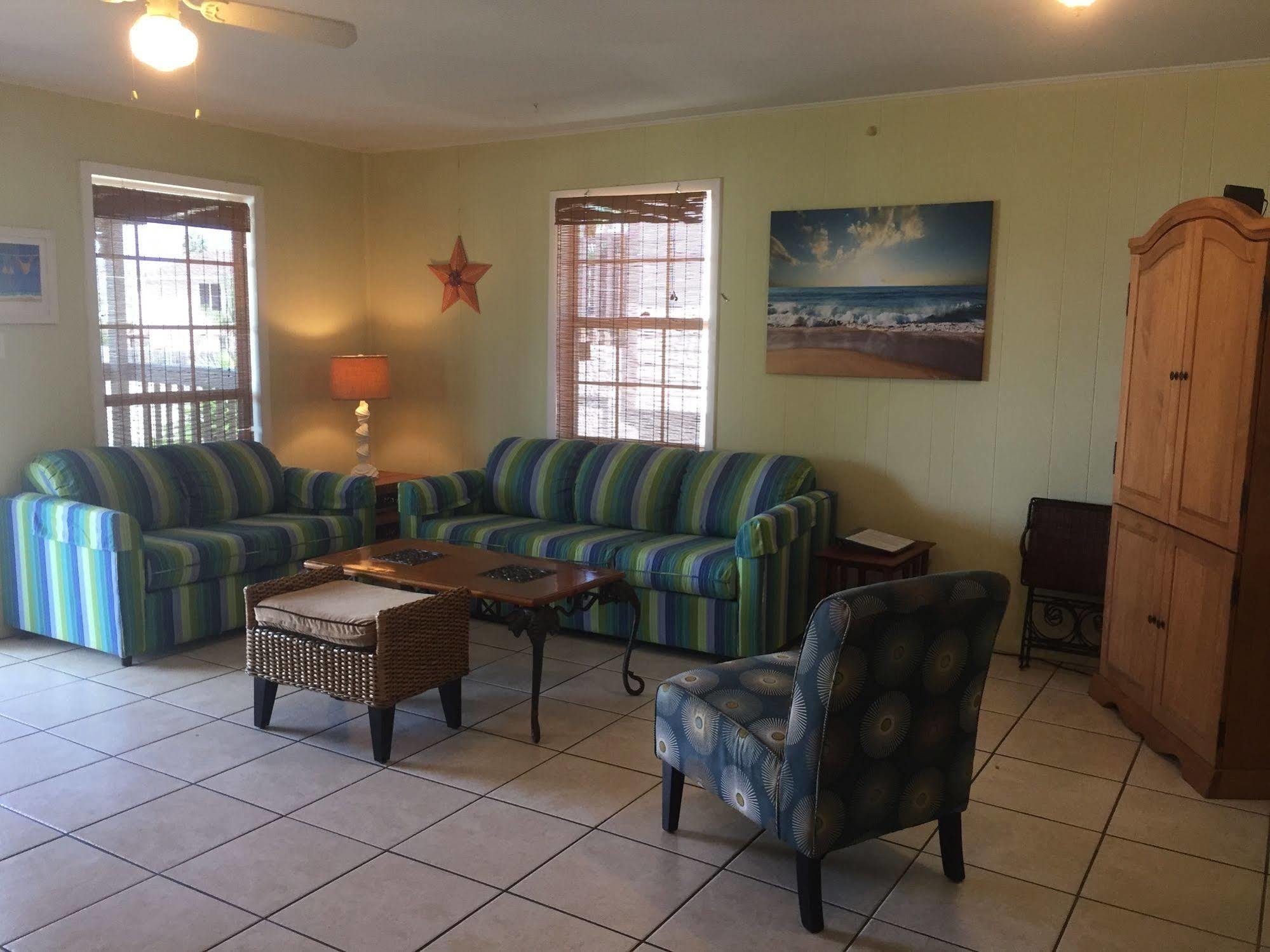 Capricorn Beach House Vacation Rental South Padre Island Exterior photo