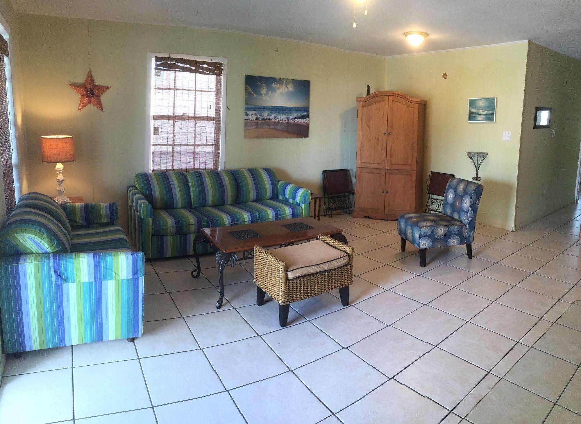 Capricorn Beach House Vacation Rental South Padre Island Exterior photo